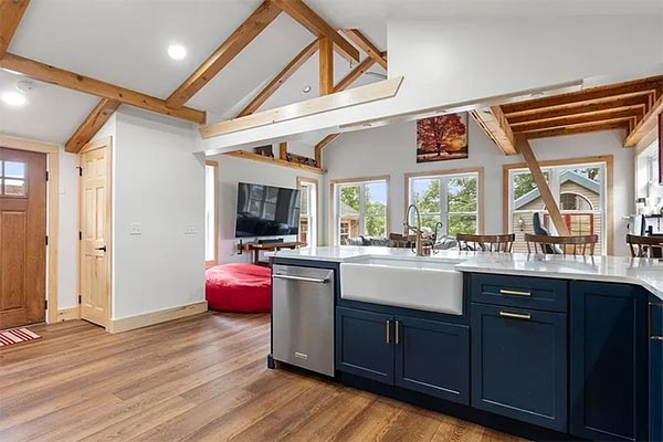115 N Lake Ave, Southwick, MA 01077 115 N Lake Ave, Southwick, MA 01077