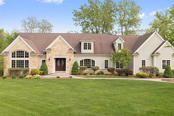 203 Hannoush Dr, West Springfield, MA 01089 203 Hannoush Dr, West Springfield, MA 01089