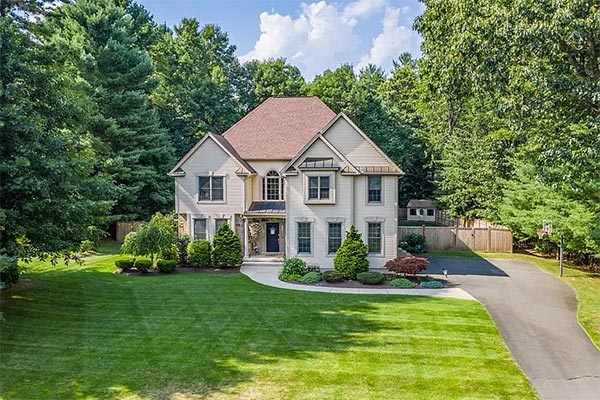 38 Lexington Cir, Southwick, MA 01077 38 Lexington Cir, Southwick, MA 01077