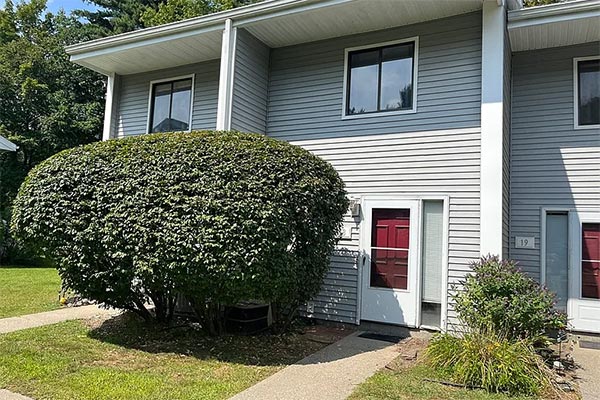 555 Russell Rd APT D18, Westfield, MA 01085 555 Russell Rd APT D18, Westfield, MA 01085